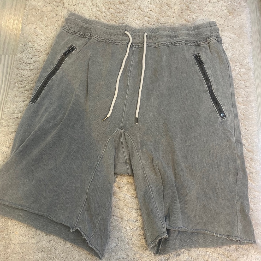 distressed men’s shorts